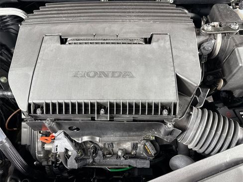 Used 2025 Honda Pilot TrailSport image 43