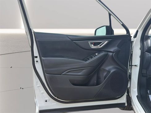 Used 2019 Subaru Forester Premium AWD/4WD image 17