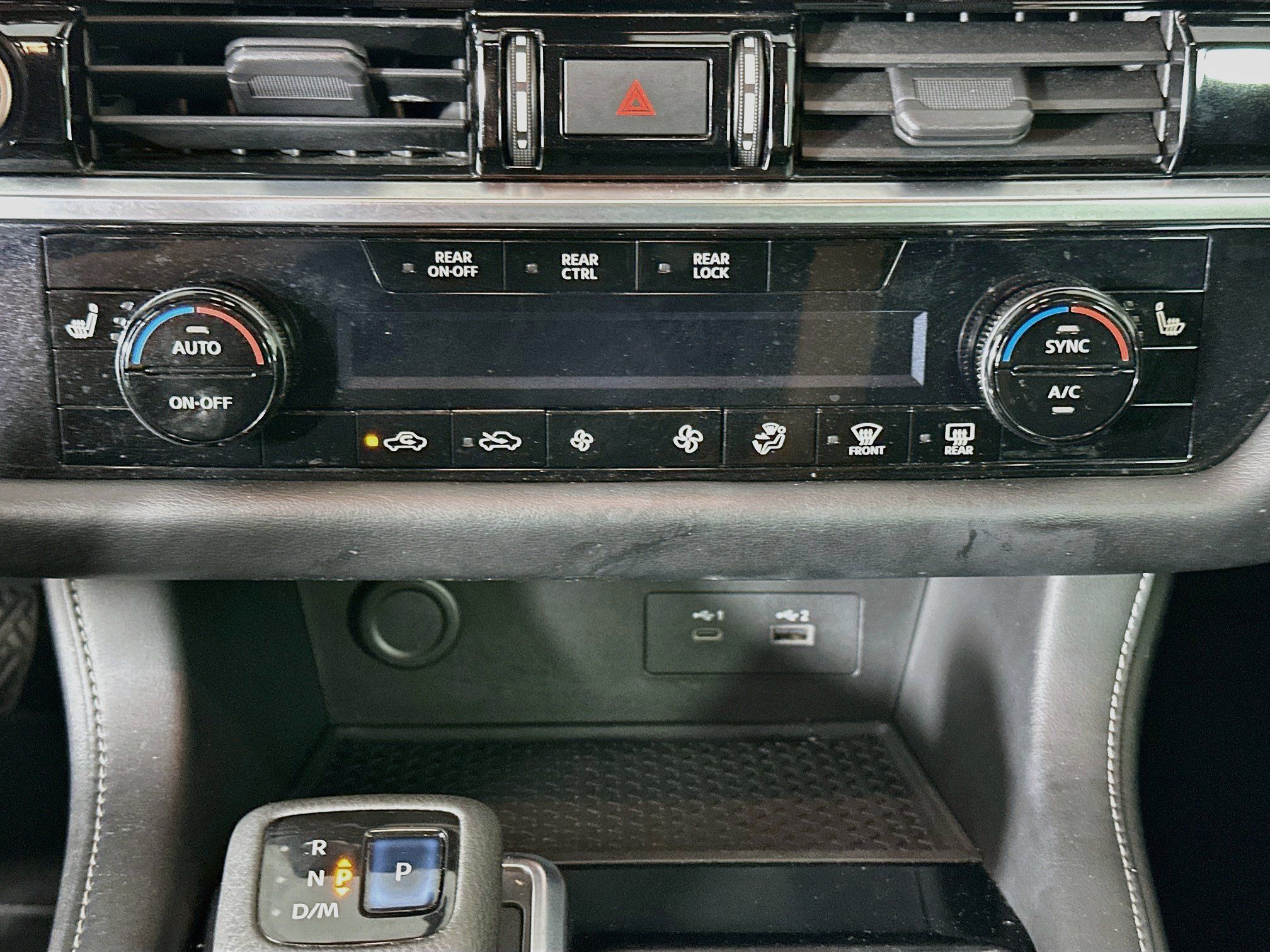 Used 2022 Nissan Pathfinder SV FWD image 23