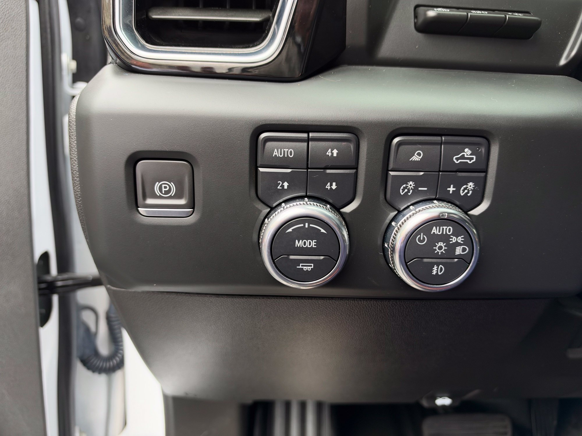 Used 2024 GMC Sierra 2500 Denali Ultimate AWD/4WD image 23