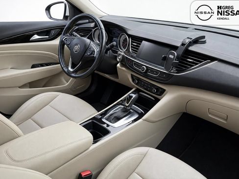 Used 2018 Buick Regal Essence w/ Driver Confidence Package #1 FWD image 12
