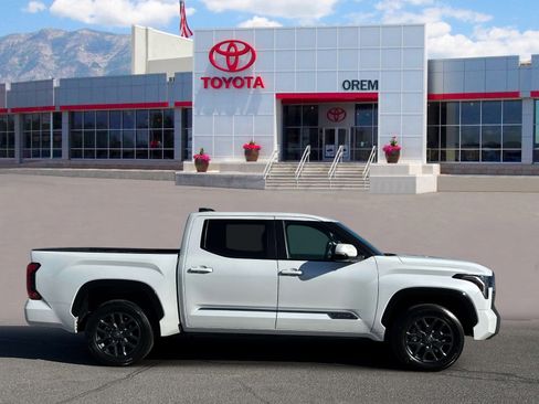 Used 2025 Toyota Tundra Platinum AWD/4WD image 3