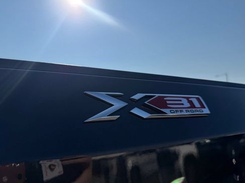 Used 2021 GMC Sierra 1500 SLT AWD/4WD image 19