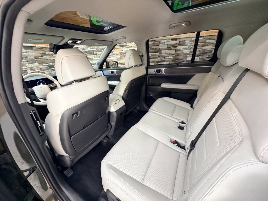 Used 2024 Hyundai Santa Fe Limited AWD/4WD image 30