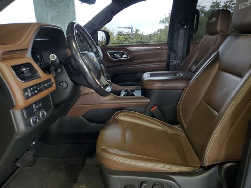 Used 2022 Chevrolet Tahoe High Country RWD image 17