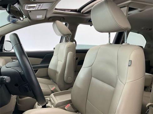 Used 2014 Honda Odyssey Touring image 19