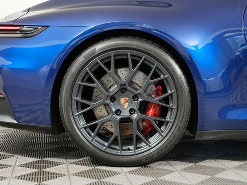 Used 2026 Porsche 911 Carrera 4 GTS AWD/4WD image 18