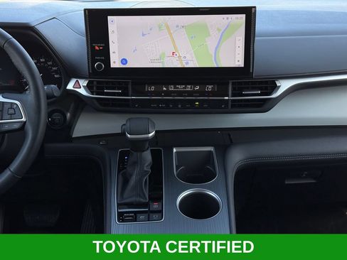 Certified 2026 Toyota Sienna XLE FWD image 21