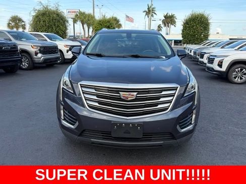 Used 2018 Cadillac XT5 Luxury FWD image 2