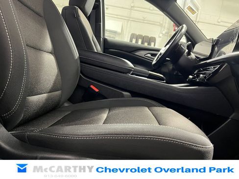 Used 2024 Chevrolet Traverse LT w/ LPO, Floor Liner Package image 30
