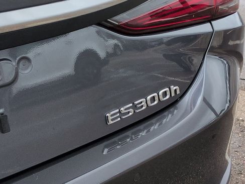 Used 2024 Lexus ES 300h Ultra Luxury image 12