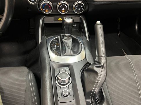 Used 2017 FIAT 124 Spider Classica RWD image 41