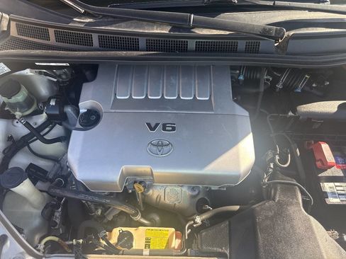 Used 2009 Toyota Sienna LE image 30