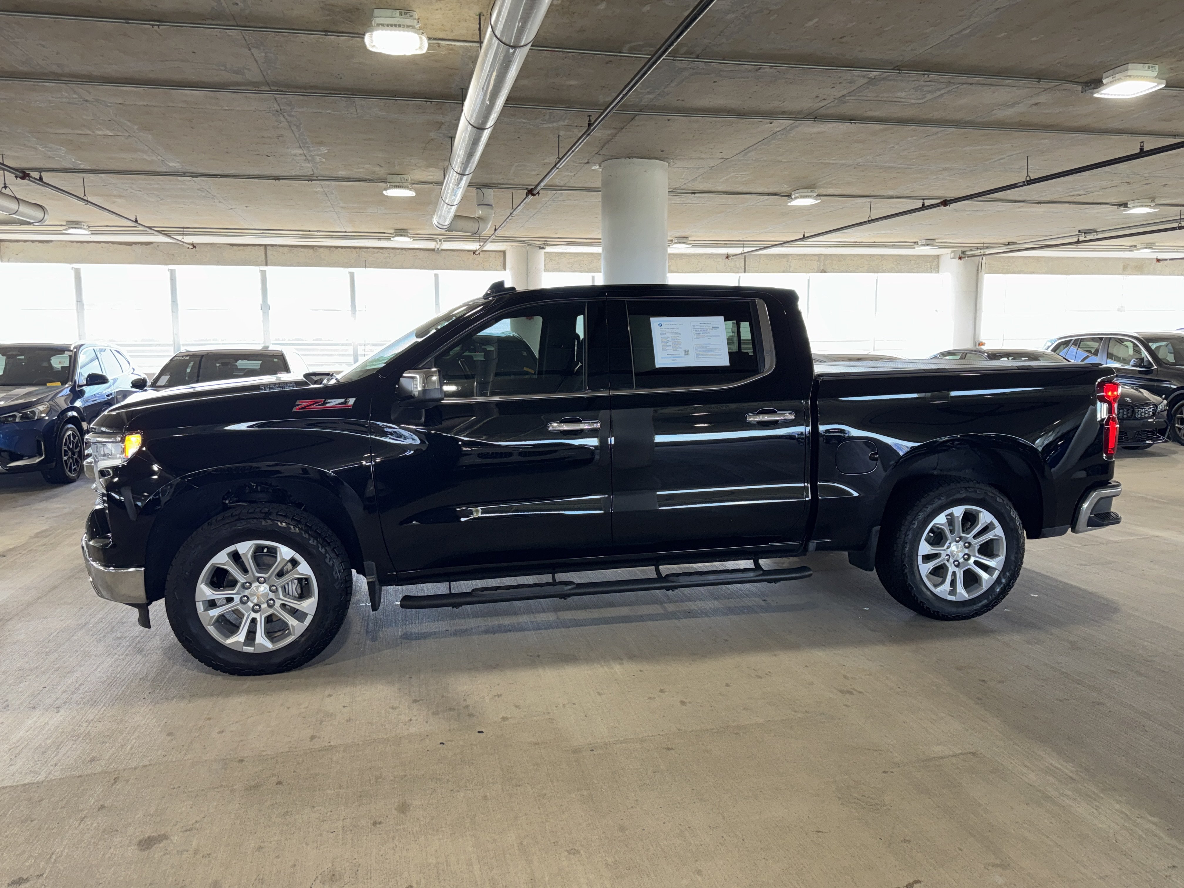 Used 2025 Chevrolet Silverado 1500 LTZ w/ LTZ Premium Package AWD/4WD image 5