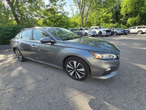Used 2022 Nissan Altima 2.5 SV FWD image 10