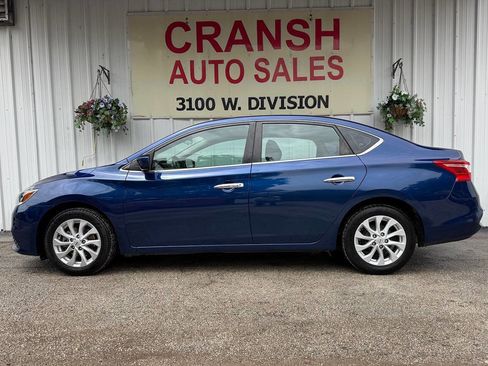Used 2019 Nissan Sentra SV image 2