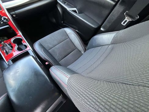Used 2017 Toyota Camry SE FWD image 14