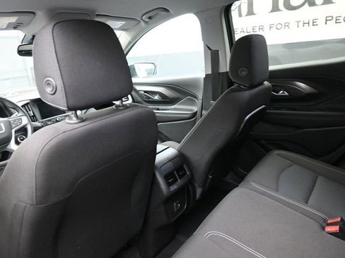 Used 2023 GMC Terrain SLE w/ Driver Convenience Package image 23