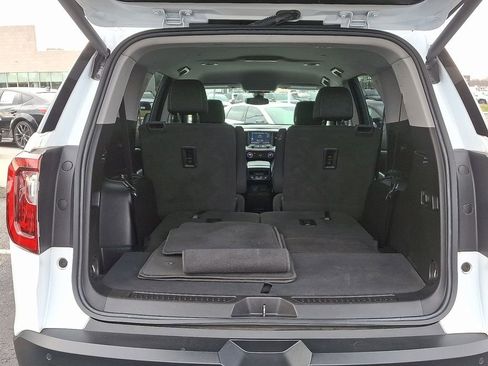 Used 2023 GMC Acadia SLE w/ Driver Convenience Package image 30