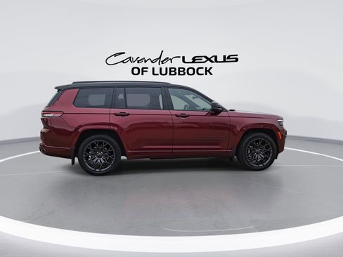 Used 2023 Jeep Grand Cherokee L Summit w/ High Altitude Package image 9