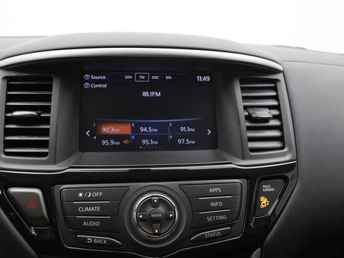 Used 2020 Nissan Pathfinder SV image 22