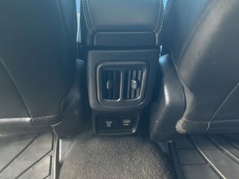 Used 2018 Jeep Compass Latitude w/ Popular Equipment Group image 12