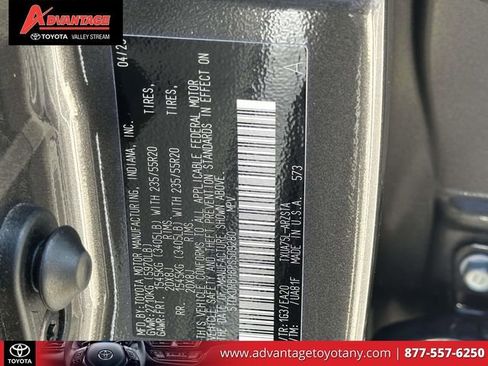Used 2023 Toyota Highlander XSE AWD/4WD image 25