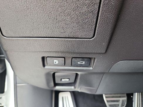 Used 2024 Lexus ES 350 F Sport w/ Accessory Package (Z2) FWD image 18