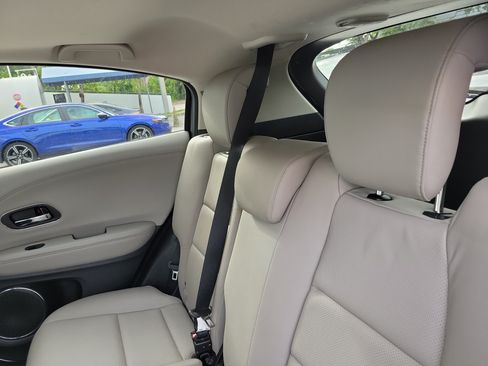 Certified 2022 Honda HR-V EX-L image 11