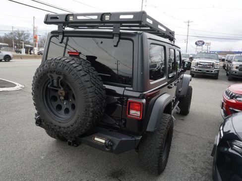 Used 2019 Jeep Wrangler Unlimited Sport S image 4