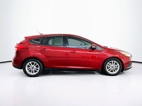 Used 2017 Ford Focus SE image 10