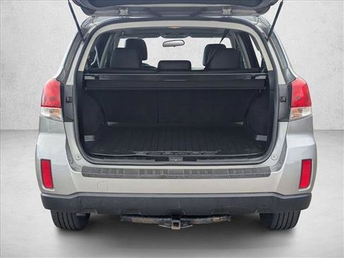 Used 2010 Subaru Outback 2.5i Limited image 5