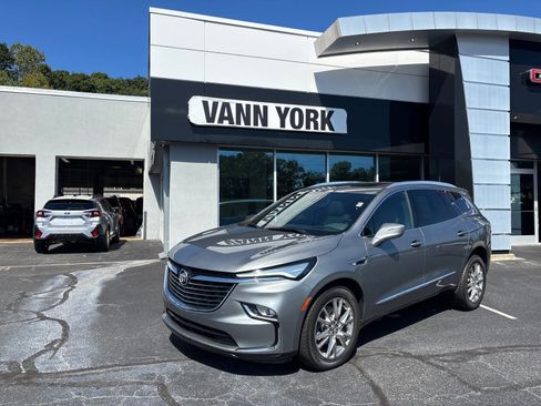Used 2023 Buick Enclave Premium w/ Experience Buick Package image 1