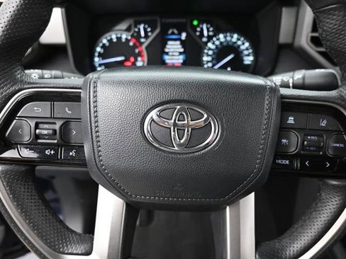 Used 2023 Toyota Tundra Limited AWD/4WD image 10