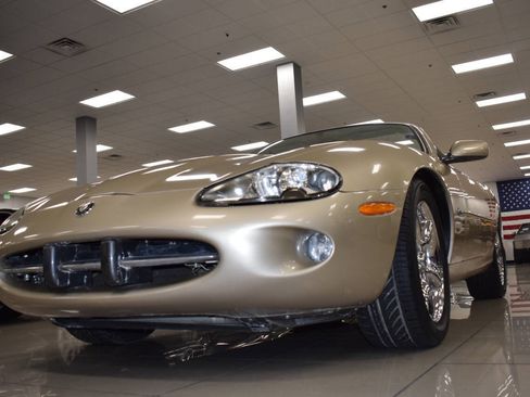 Used 1998 Jaguar XK8 Convertible image 5