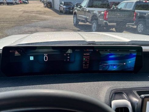 Used 2025 Ford Expedition Active AWD/4WD image 30