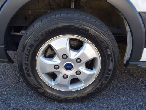 Used 2017 Ford Transit 350 XLT image 32