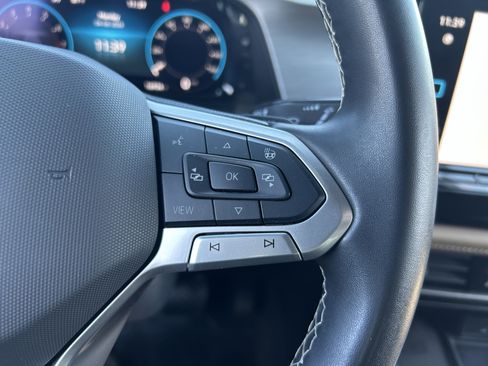 Used 2024 Volkswagen Atlas Cross Sport SE w/ Black Wheel Package image 17