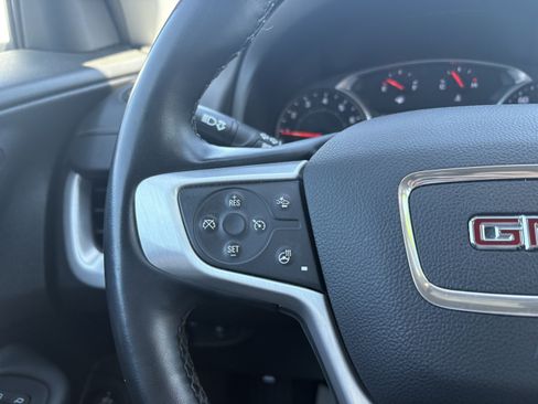 Used 2024 GMC Terrain SLT FWD image 18