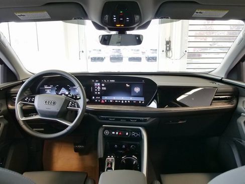 New 2025 Audi Q5 Premium Plus image 18