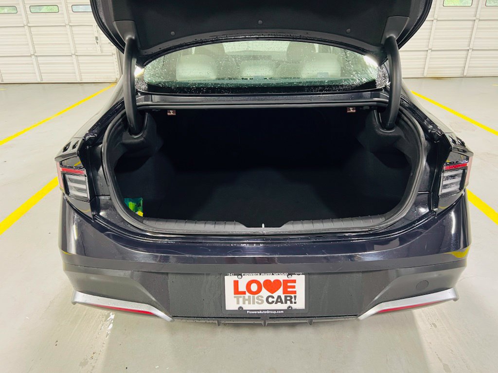 Used 2025 Hyundai Sonata SEL FWD image 9