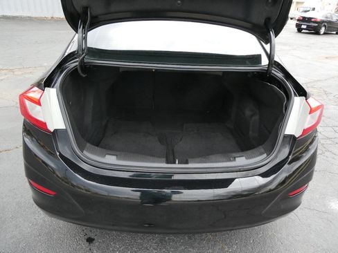 Used 2017 Chevrolet Cruze LT w/ Sun And Sound Package image 26