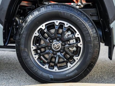 Used 2022 Toyota Tundra SR5 w/ TRD Off-Road Premium Package image 19