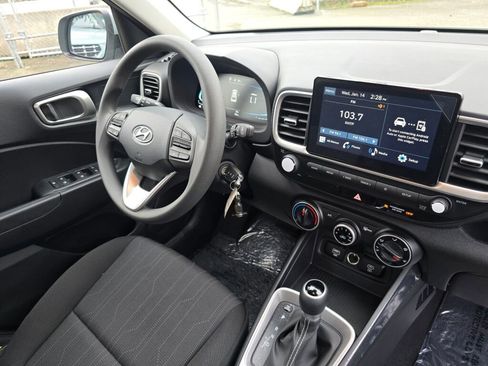 Used 2026 Hyundai Venue SE image 10