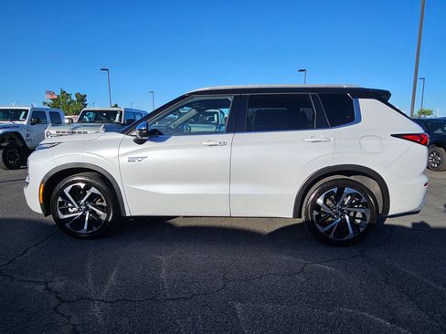 Used 2025 Mitsubishi Outlander SEL AWD/4WD image 10