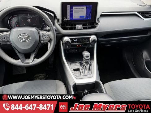 Used 2024 Toyota RAV4 LE image 17
