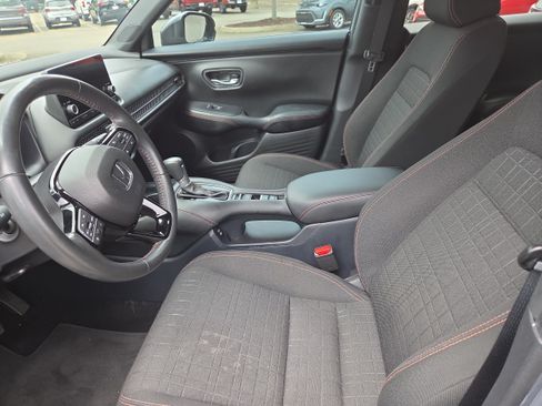Used 2024 Honda HR-V Sport image 9