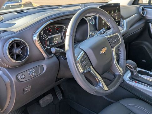 Used 2025 Chevrolet Blazer LT w/ Sound & Technology Package image 14