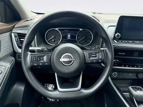 Used 2023 Nissan Rogue SV AWD/4WD image 12