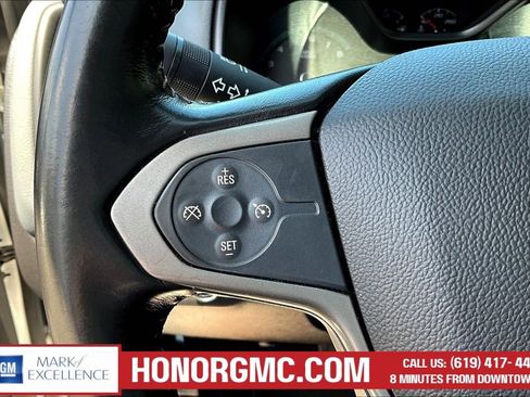 Used 2018 Chevrolet Colorado Z71 AWD/4WD image 11